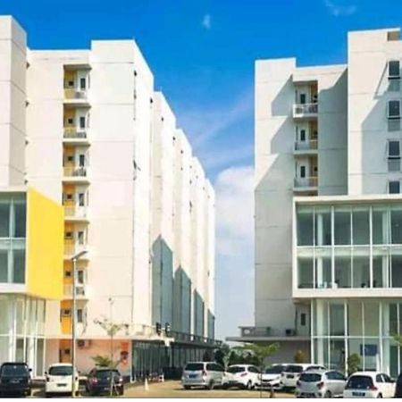 Barata Hotel Near Bandara Soekarno Hatta Tangerang Exterior photo