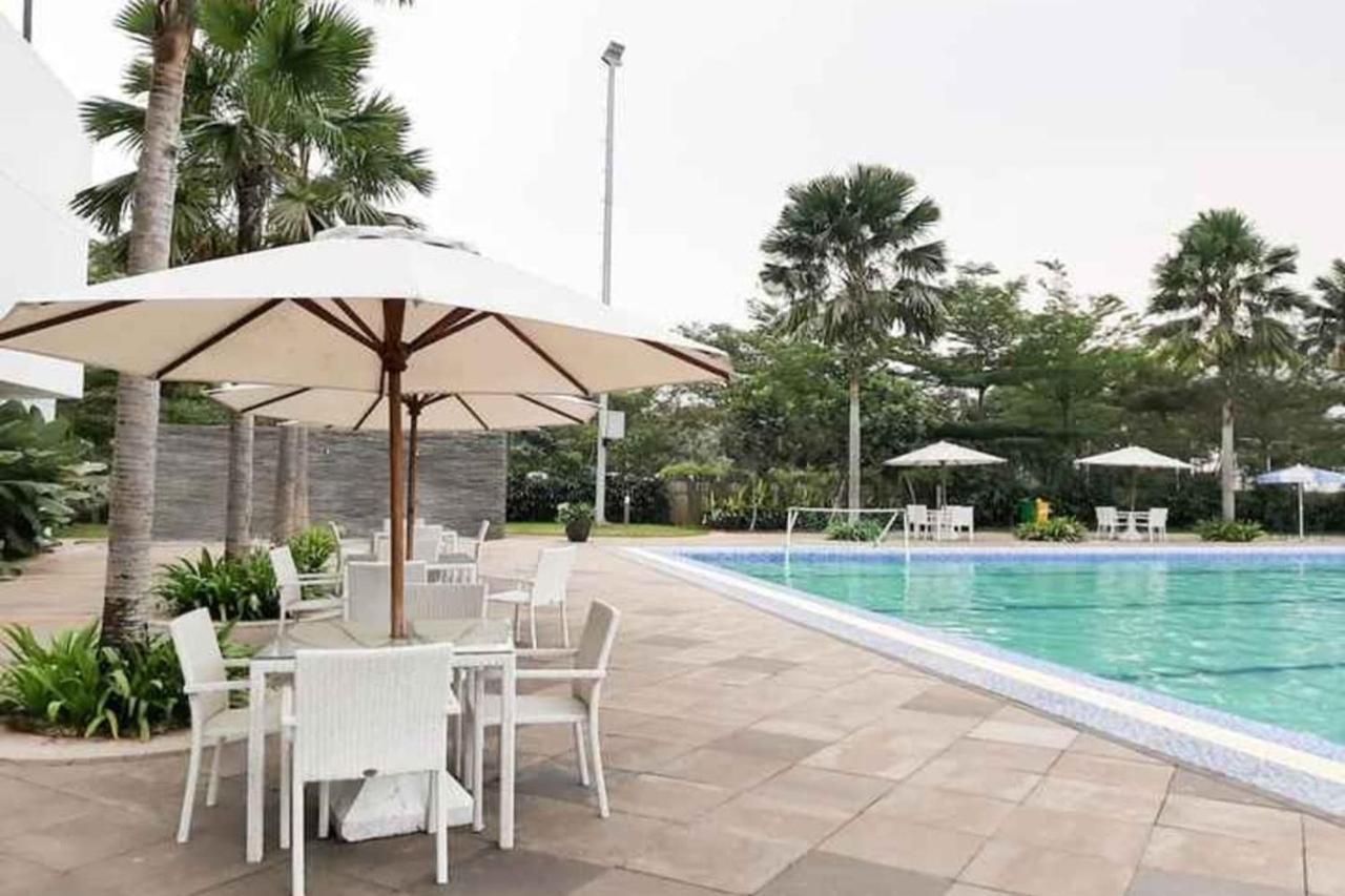 Barata Hotel Near Bandara Soekarno Hatta Tangerang Exterior photo
