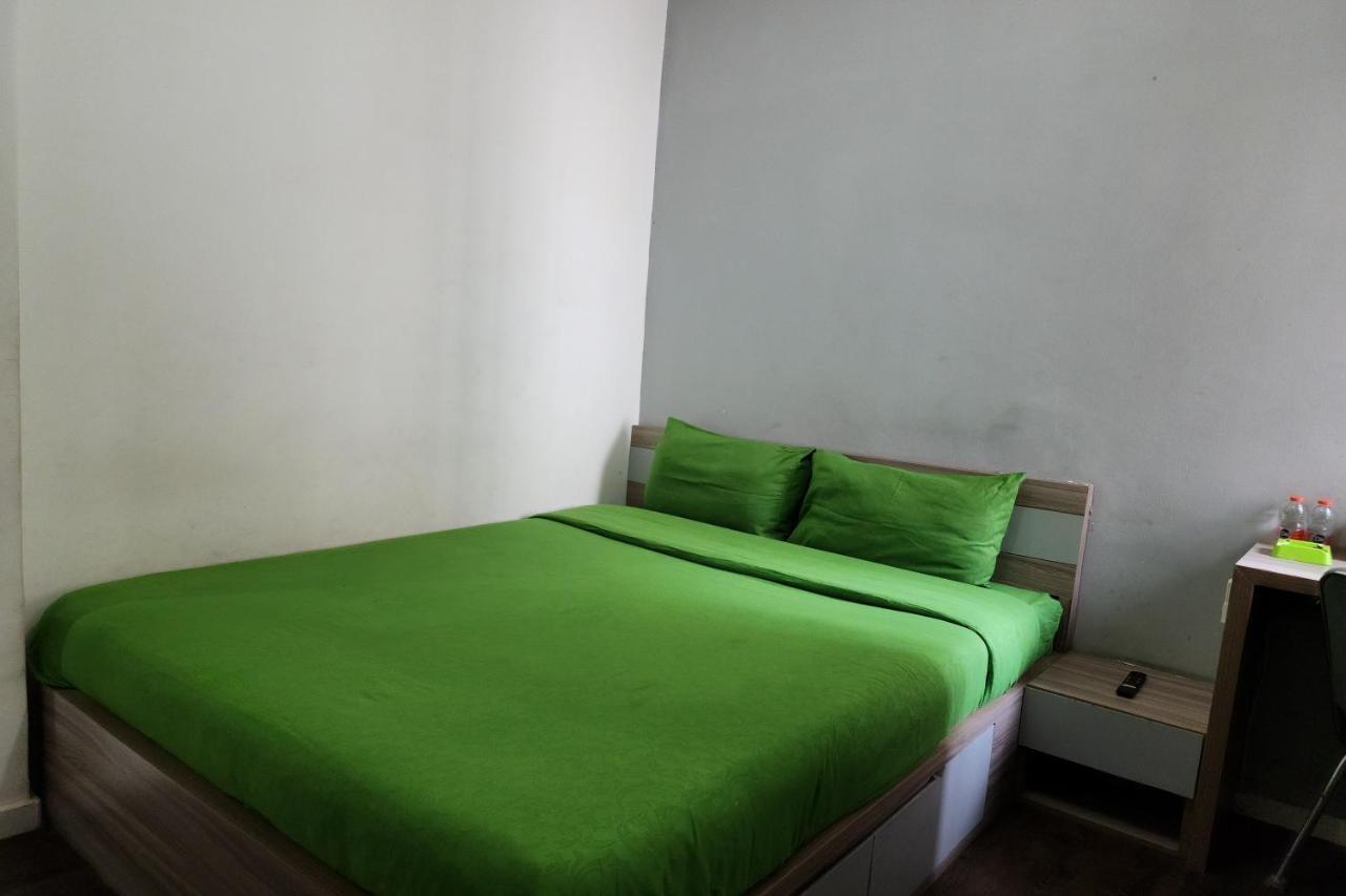 Barata Hotel Near Bandara Soekarno Hatta Tangerang Exterior photo