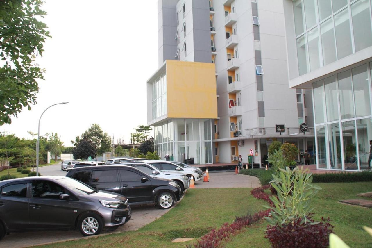 Barata Hotel Near Bandara Soekarno Hatta Tangerang Exterior photo