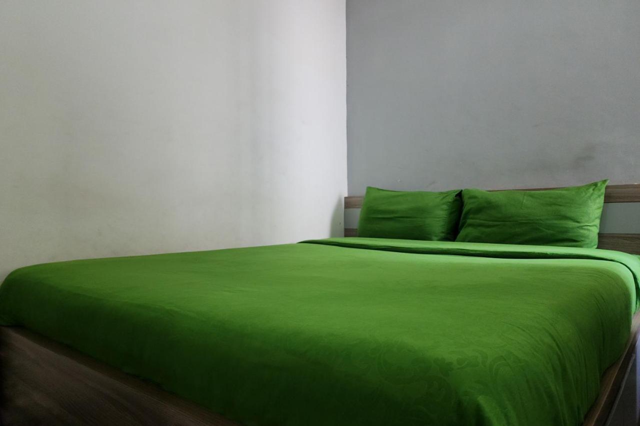 Barata Hotel Near Bandara Soekarno Hatta Tangerang Exterior photo